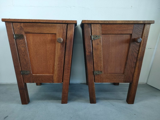 Image 1 of Vintage 'Medieval Brutalist Style' Bijzettkastje nachtkastje