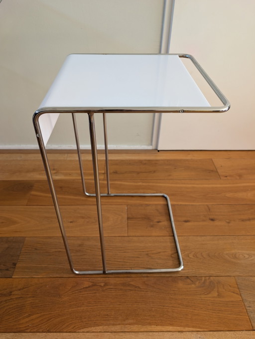 Table d'appoint moderniste vintage – Chrome et blanc – Design incurvé unique – bijzettafels (photo 2 of 5)
