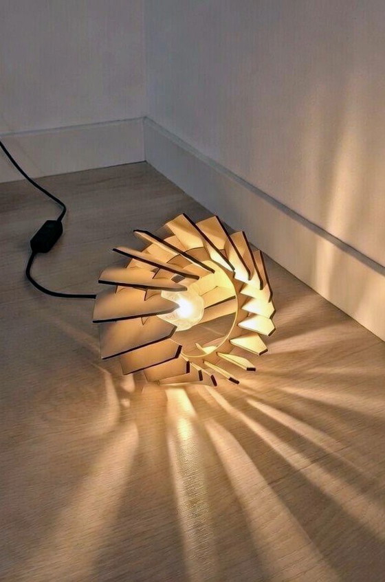 Image 1 of Foco de diseño de madera paramétrico