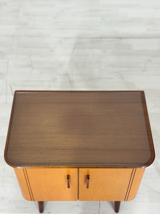 Image 1 of 2x comodini vintage / comodini / tavolini laterali / cassettiere metà secolo