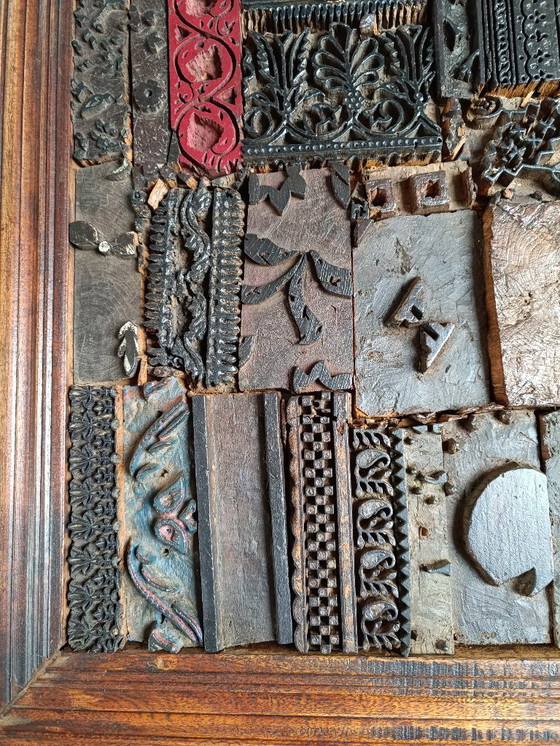 Image 1 of Solid coffee table with glass top – Bayot table – Vintage / Ethnic