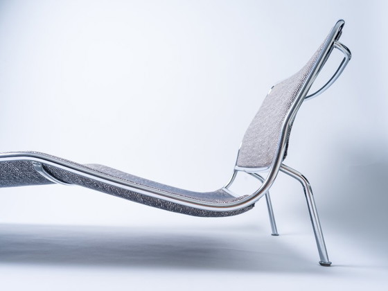 Image 1 of Poltrona Living Divani Frog Lounge – Piero Lissoni (Tessuto grigio / Cromo)
