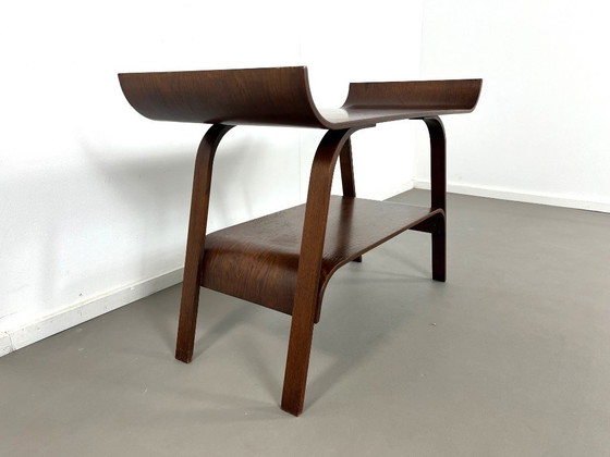 Image 1 of Tavolino laterale in compensato dal design modernista olandese degli anni '50.