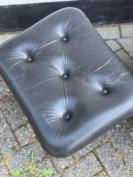 Image 1 of Vintage Bramia draaibare fauteuil met voetenbankje