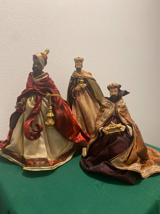 Image 1 of Esclusivo presepe d'epoca composto da 9 figure separate.