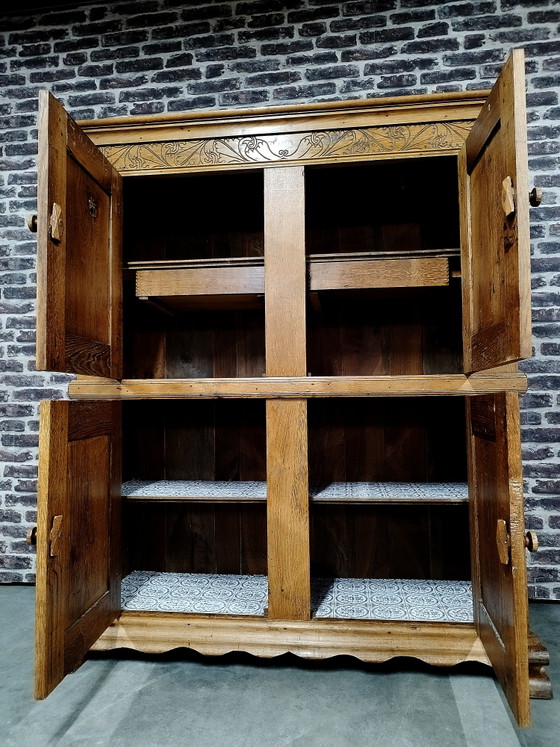 Image 1 of Mobile per il pane / Credenza / Pensile / Armadio per la biancheria in rovere antico