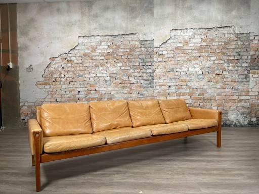 AP Stolen AP62/4 – Cuir marron clair | Hans J. Wegner – banken, Leather, Wood (photo 2 of 16)