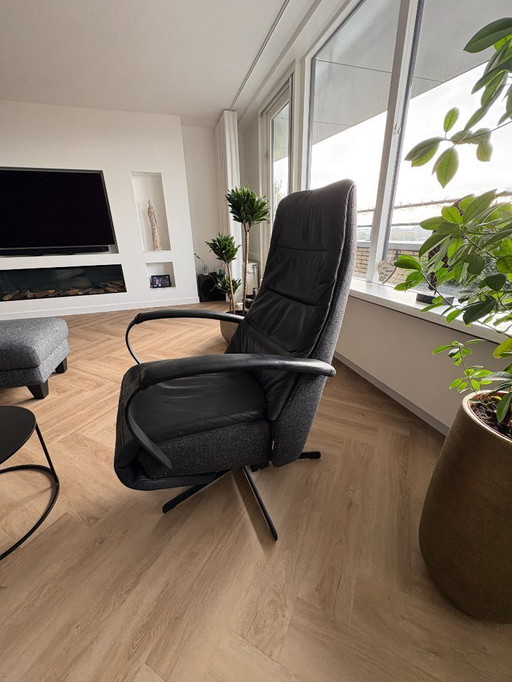 Stand on armchair C-100 Prominent 