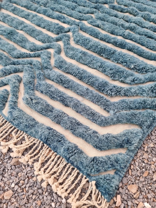 Traditional Moroccan rug, natural wool, 2.5 x 1.5 m.