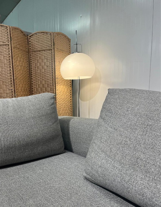 Image 1 of NEW CONDITION Design on Stock Aikon Lounge + WARRANTY