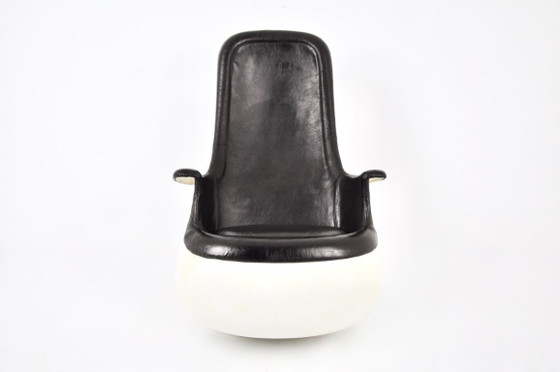 Sessel „Culbuto“ von Marc Held für Knoll International, 1960er Jahre – Leather, Fiberglass (photo 3 of 10)