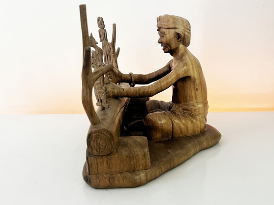Image 1 of Grande sculpture en bois balinaise d'un marionnettiste de Danang