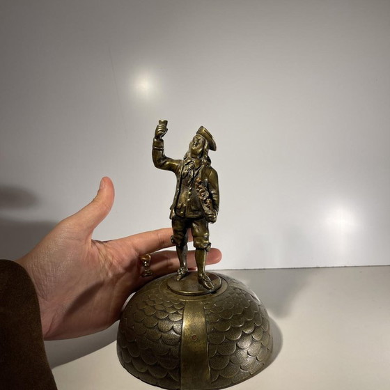 Desk Bell Figurine in Bronze with Acorn-Shaped Chimes, 19th Century – Table accessories, Brass (photo 3 of 16)