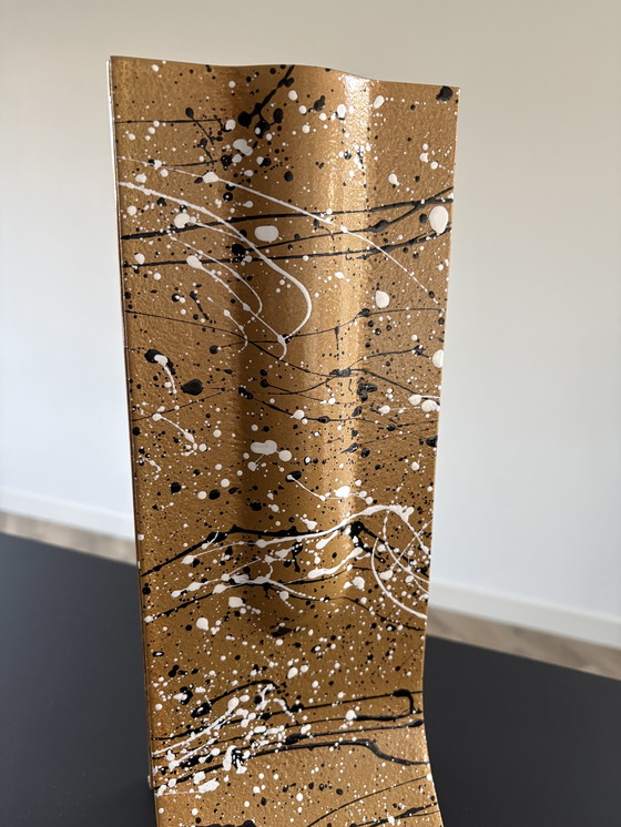 Image 1 of Jarrón de diseño único Carneol fabricado en cristal, 34 cm de alto.