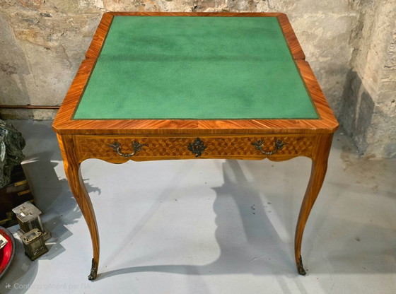 Image 1 of Spieltisch mit Intarsienarbeiten im Stil Ludwigs XV. auf Palisanderholzgrund, um 1900