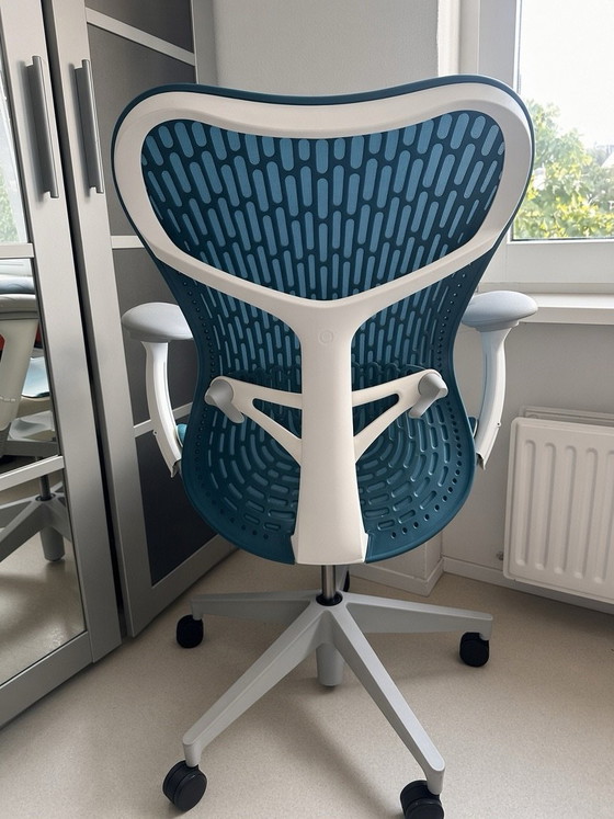 Herman Miller mirra 2, Bureaustoelen, Kunststof, Textiel, Blauw (foto 3 van 5)