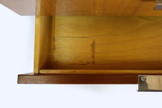 Image 1 of Kledingkast van essen- en walnoothout uit het midden van de 20e eeuw, afkomstig uit Jitona, jaren 60.