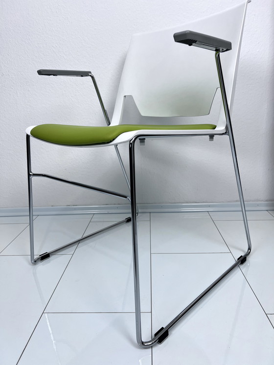 Image 1 of Haworth Very Comforto 62 con rivestimento del sedile e braccioli - impilabile