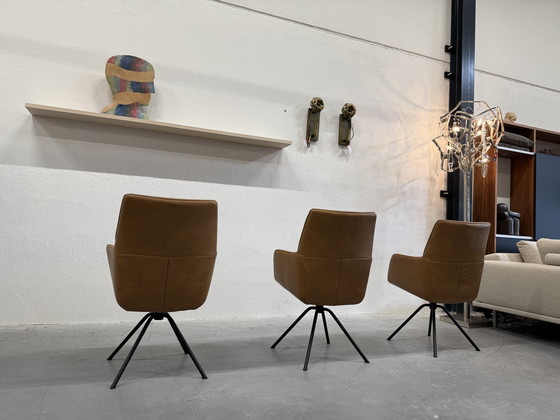 Image 1 of 6 L'avenir Rhode Turn chaises de salle à manger cuir brun