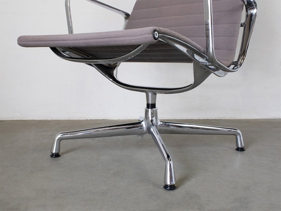 Image 1 of Vitra EA 115 Chaise longue design Charles Eames