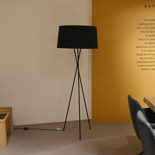 Santa & Cole Tripode floor lamp