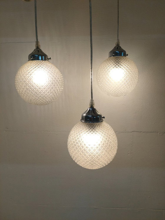 Image 1 of Set of pendant lights with 3 glass globe bulbs