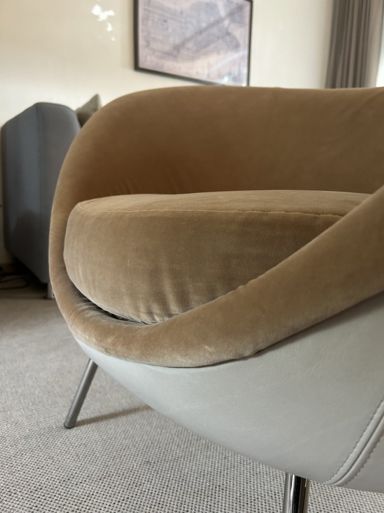 Very beautiful D.154.2 Armchair by architect Gio Ponti, Molteni&C – Velvet, Leather (photo 4 of 15)