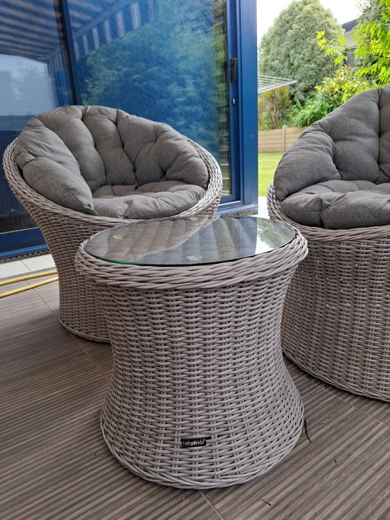 Image 1 of Hespéride Gartenmöbelset: 2 Sessel + Couchtisch aus hellgrauem Kunstharz