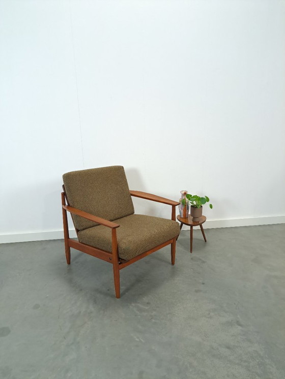 Image 1 of Skandinavischer Sessel aus Teakholz mit braunen Stoffpolstern, Stuhl 1