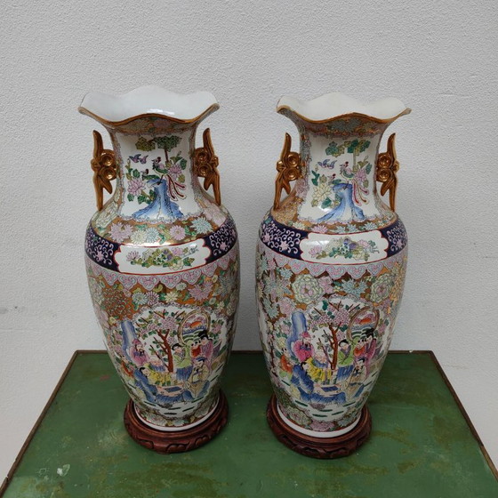 Set Large Vintage Oriental Vases Baluster Vases, Canton Porcelain (photo 2 of 17)