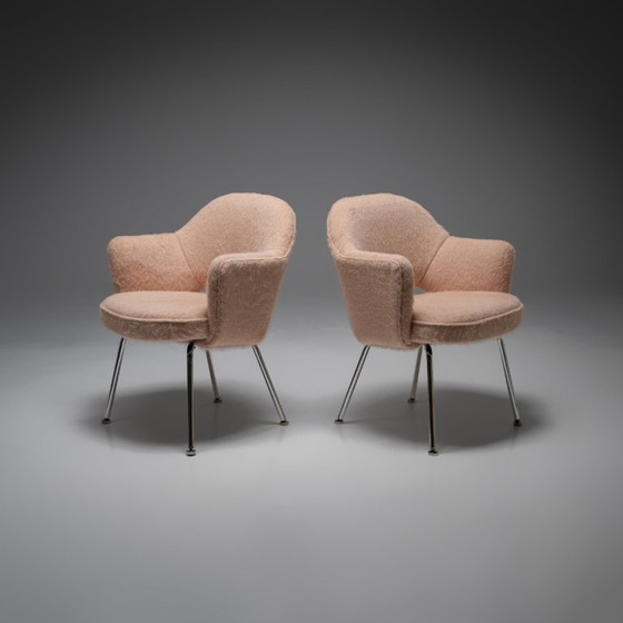 Image 1 of Esszimmerstuhl Modell 71 in Rosa von Eero Saarinen für Knoll, 2er-Set