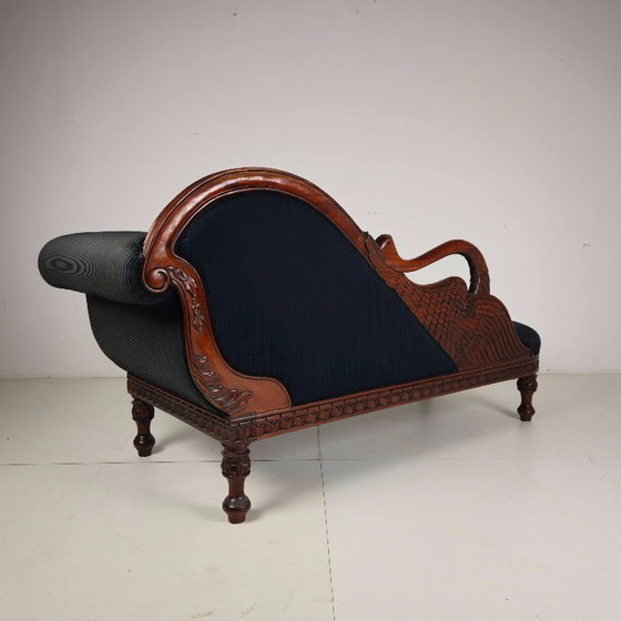 Image 1 of Gesneden zwaan chaise longue, 20e eeuw