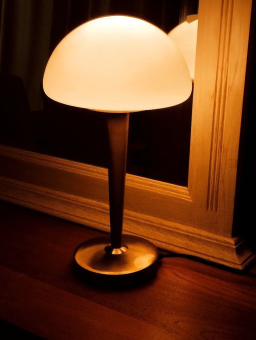 Retro touch tafellamp drie standen.