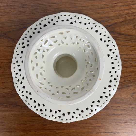 Image 1 of Support à gâteaux en céramique avec effet de dentelle, 1980/90