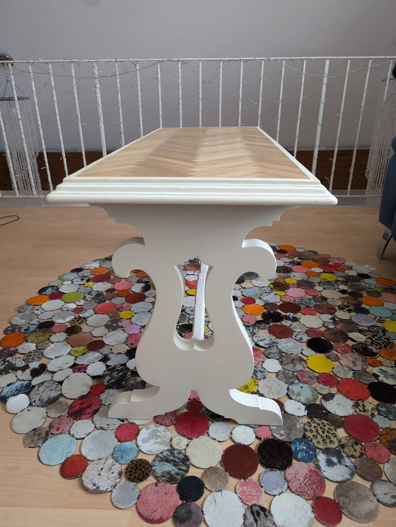 Image 1 of Pezzo unico realizzato a mano: tavolino da caffè con parquet in rovere a spina di pesce e curve eleganti