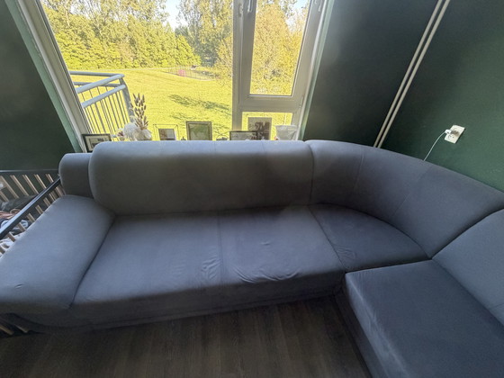Image 1 of Comfortabele grijze hoekbank met lichte gebruikssporen