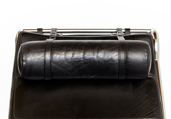 Image 1 of Chaise longue e pouf "Genni" di Gabriele Mucchi per Zanotta