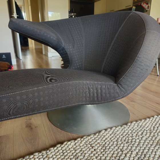 Leolux Parabolica – Design Armchair in top condition – Textile (photo 4 of 5)