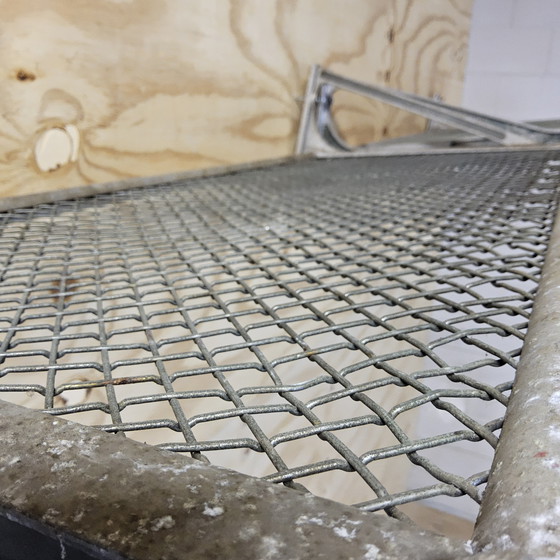 Image 1 of 4x Vintage 70s NS Hondekop (Mat 54) bagagerekken treincoupe / wandkapstok/ hoedenrek