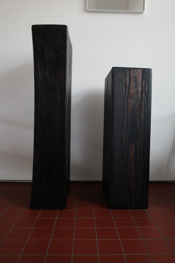 Image 1 of Zócalo recto de madera maciza ebonizada