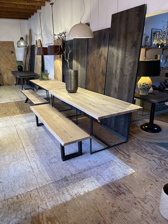 Image 1 of Tree trunk dining table + tree trunk bench oak