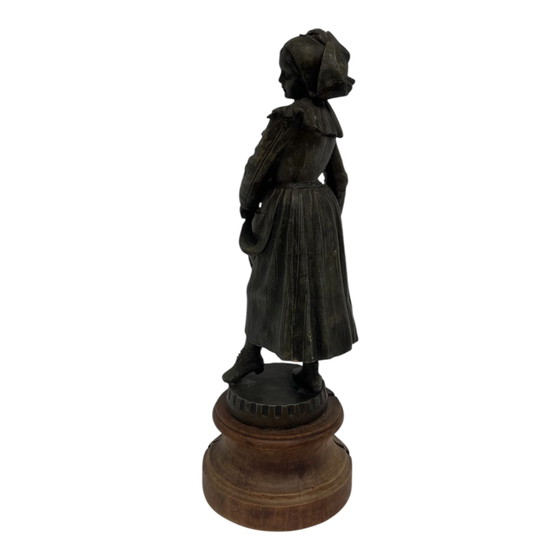 Image 1 of Antike Bronzefigur einer Dame – „Noce Bretonne“