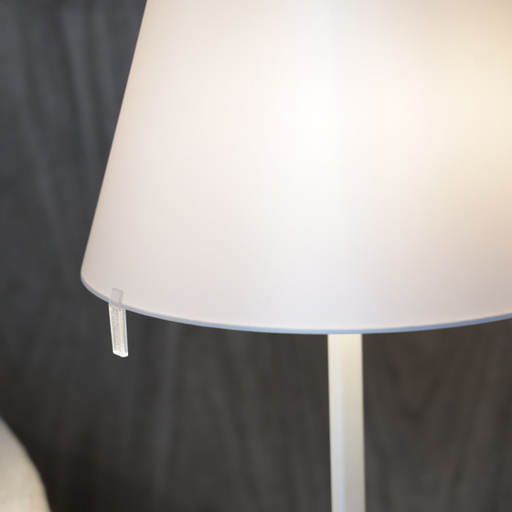 Image 1 of Lampe de table Artemide Melampo