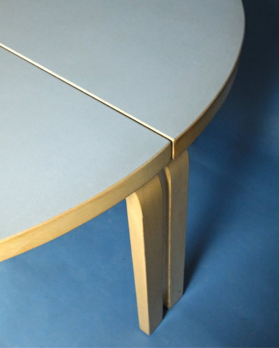 Image 1 of Ensemble de 2 Table 96 – Alvar Aalto – Artek