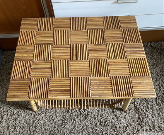 Image 1 of Mesa de centro de bambú partido y ratán, 1960.