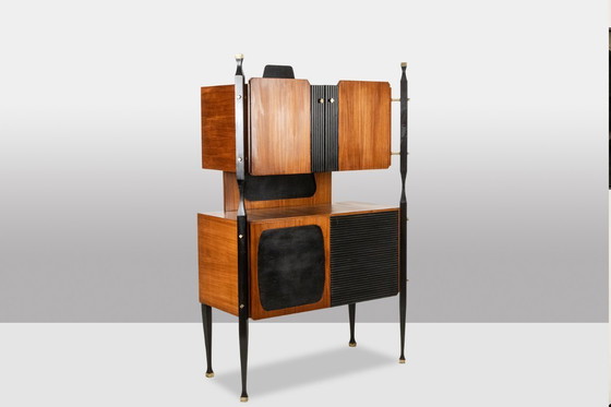 Image 1 of Coppia di armadi italiani impiallacciati in teak. Circa 1960.