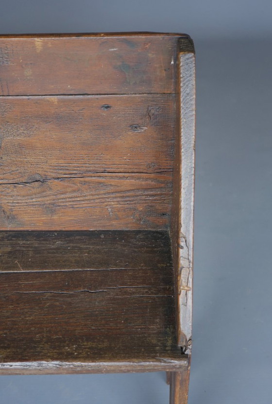 Image 1 of Kleine antike Eichen-Flurbank. Um 18. Jahrhundert.