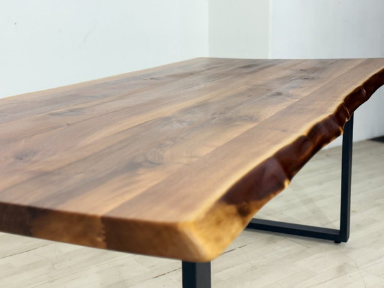 Massief houten eettafel van walnoothout / Tafel / Eettafel / Vergadertafel / Woonkamertafel / 220 cm breed (photo 8 of 13)