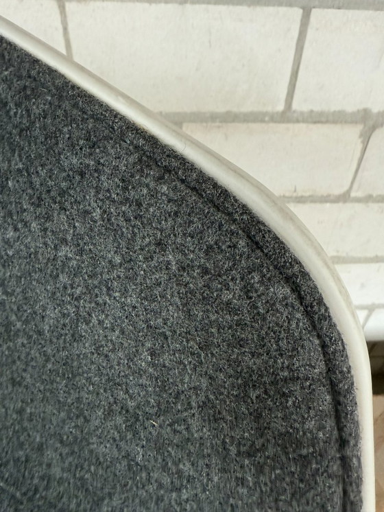 Image 1 of HAY AAC26 chair (white/gray)