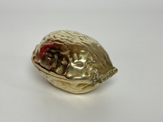 Image 1 of Schiaccianoci decorativo in ottone a forma di noce, design di metà secolo, anni '70
